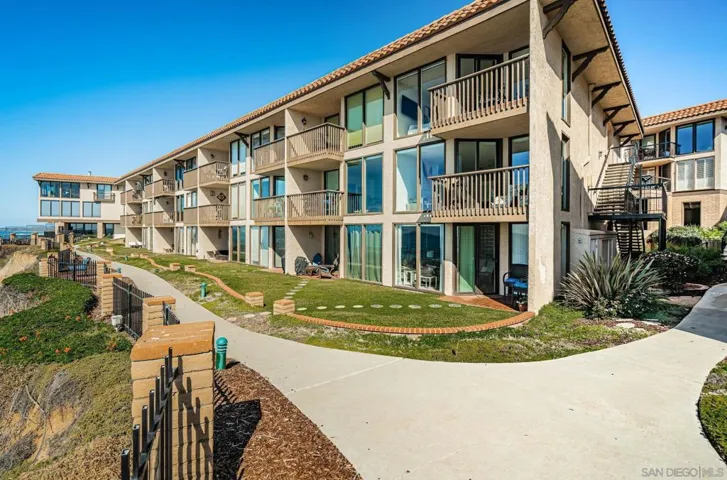 190 Del Mar Shores Ter 58, Solana Beach, California 92075