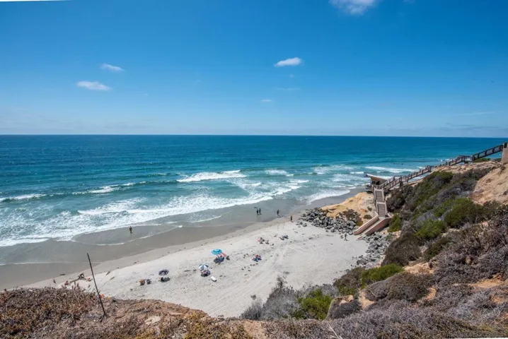 190 Del Mar Shores Ter 58, Solana Beach, California 92075