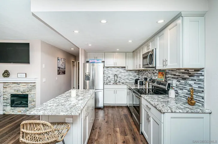 190 Del Mar Shores Ter 58, Solana Beach, California 92075