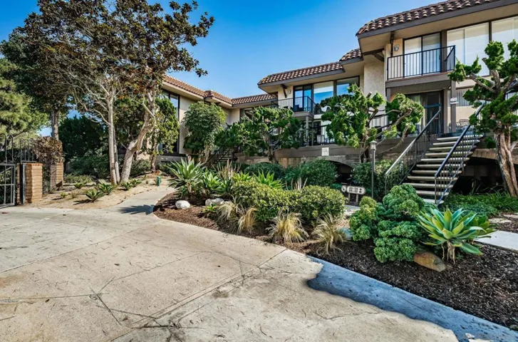 190 Del Mar Shores Ter 58, Solana Beach, California 92075