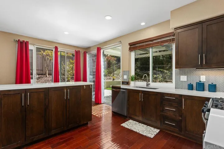 759 Calle Montera, Escondido, California 92025