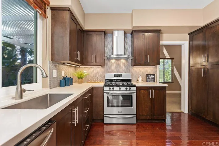 759 Calle Montera, Escondido, California 92025