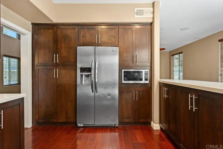 759 Calle Montera, Escondido, California 92025