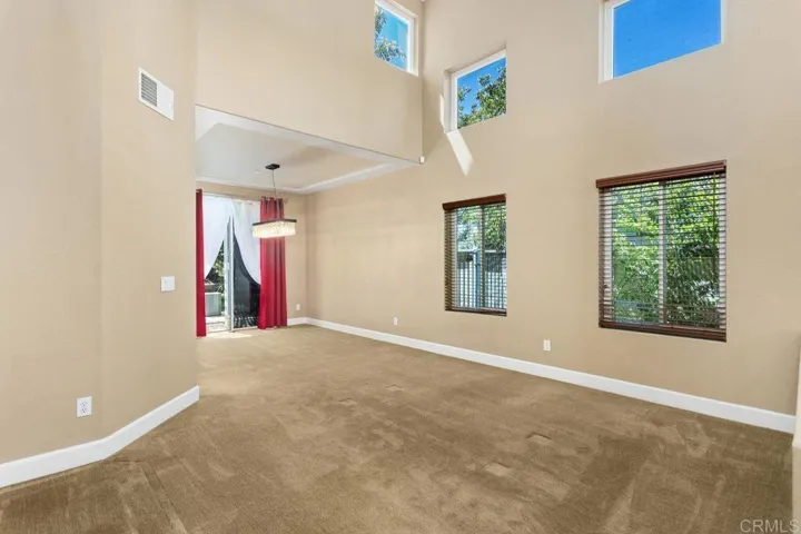 759 Calle Montera, Escondido, California 92025