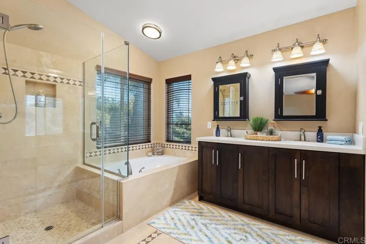 759 Calle Montera, Escondido, California 92025