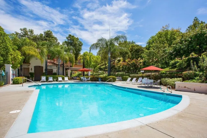 759 Calle Montera, Escondido, California 92025