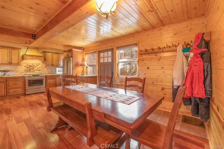 43478 Sheephorn Road, Big Bear Lake, California 92315