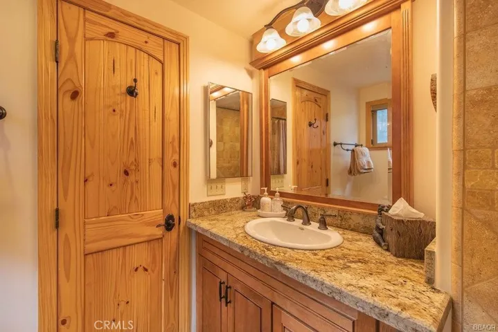 43478 Sheephorn Road, Big Bear Lake, California 92315