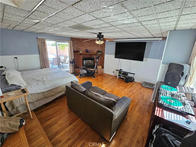 8360 Quartz Avenue, Winnetka, California 91306