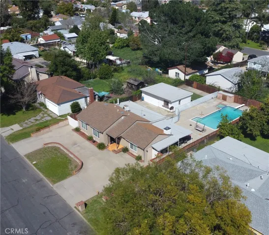 8360 Quartz Avenue, Winnetka, California 91306