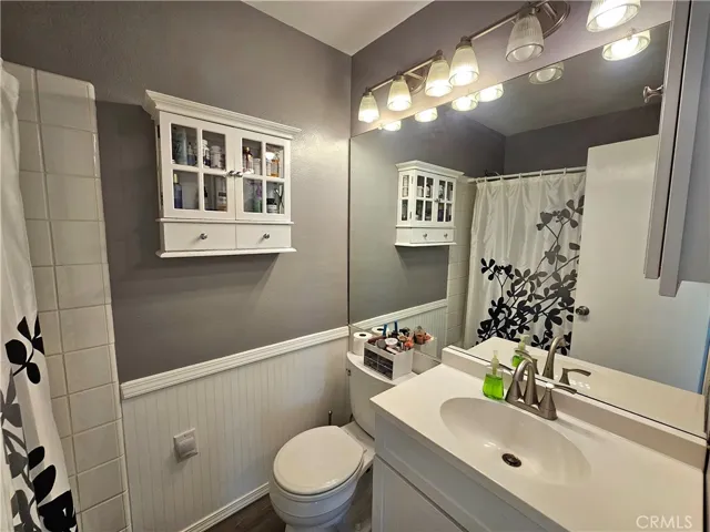 8360 Quartz Avenue, Winnetka, California 91306