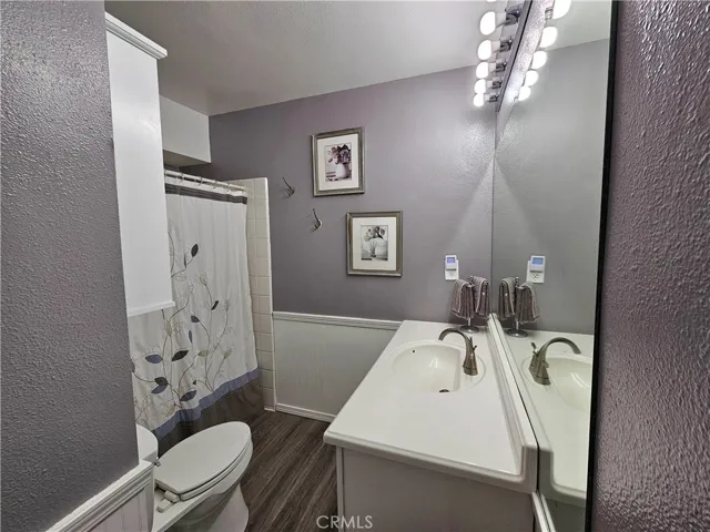 8360 Quartz Avenue, Winnetka, California 91306