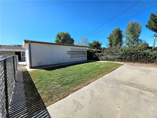 8360 Quartz Avenue, Winnetka, California 91306