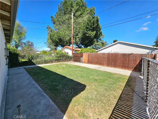 8360 Quartz Avenue, Winnetka, California 91306