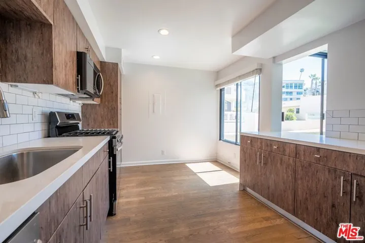 7301 Vista Del Mar B105, Playa Del Rey, California 90293
