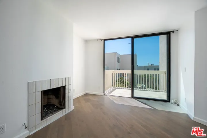 7301 Vista Del Mar B105, Playa Del Rey, California 90293