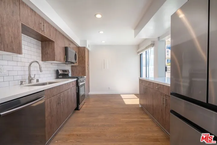 7301 Vista Del Mar B105, Playa Del Rey, California 90293