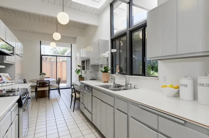 4171 Dake Avenue, Palo Alto, California 94306