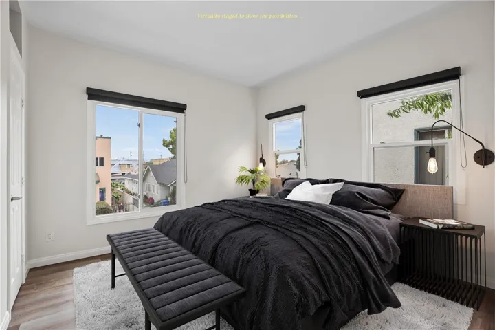 1045 W 42nd Place A, Los Angeles, California 90037