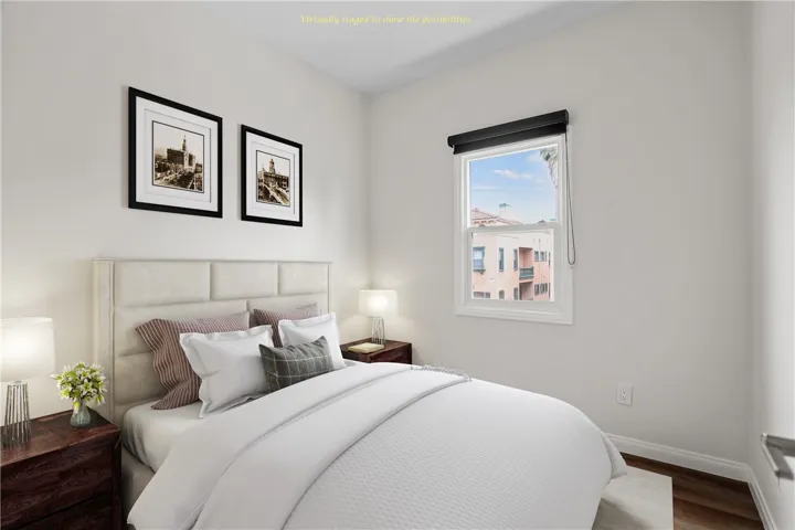 1045 W 42nd Place A, Los Angeles, California 90037