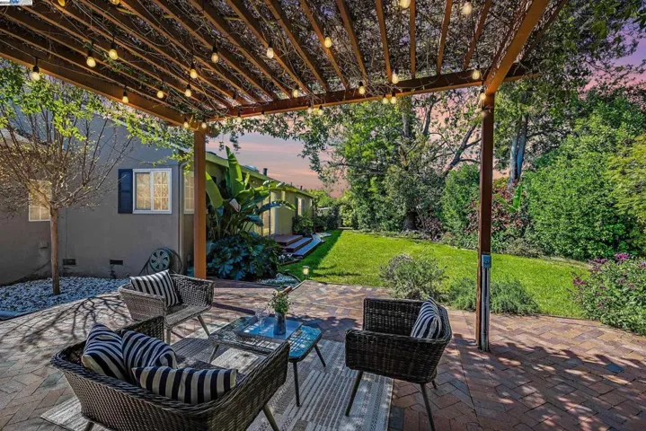21165 Walker Ct, Castro Valley, California 94546