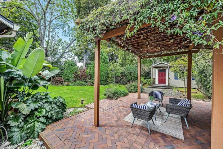 21165 Walker Ct, Castro Valley, California 94546