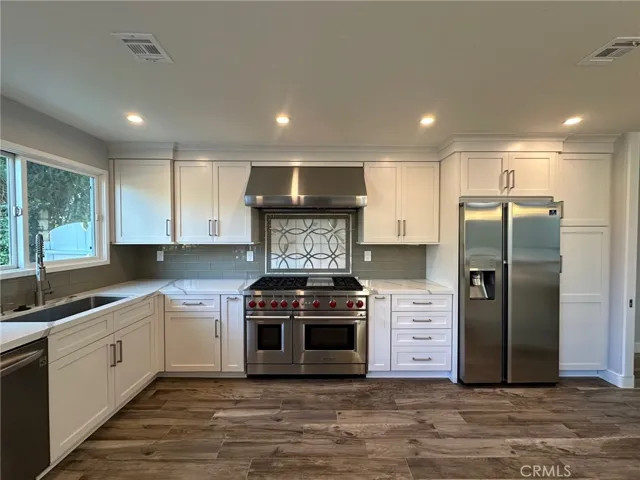 30222 Rainbow Crest Drive, Agoura Hills, California 91301