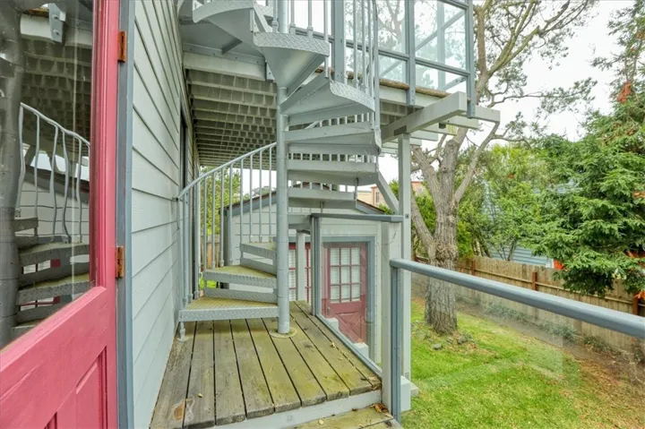 1961 Oxford Avenue, Cambria, California 93428