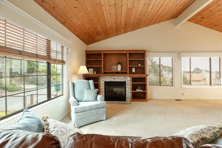 1961 Oxford Avenue, Cambria, California 93428