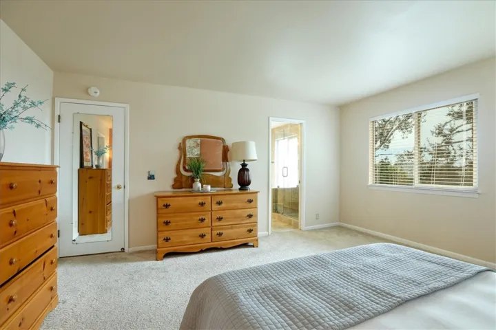 1961 Oxford Avenue, Cambria, California 93428