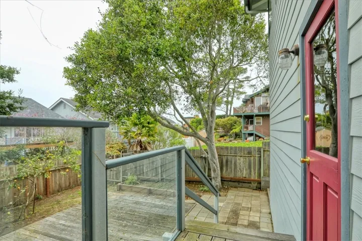 1961 Oxford Avenue, Cambria, California 93428