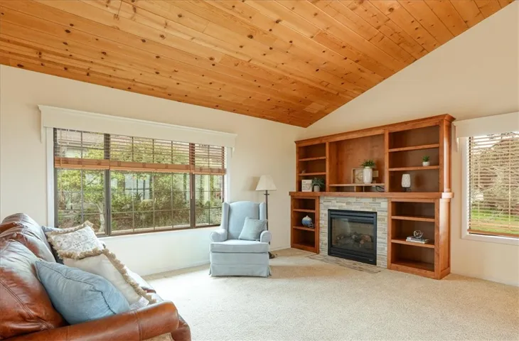 1961 Oxford Avenue, Cambria, California 93428