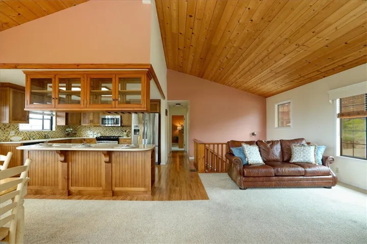 1961 Oxford Avenue, Cambria, California 93428