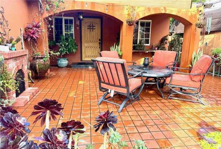 1937 Stanley Avenue, Signal Hill, California 90755