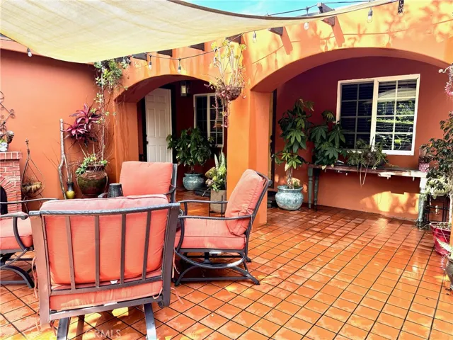 1937 Stanley Avenue, Signal Hill, California 90755