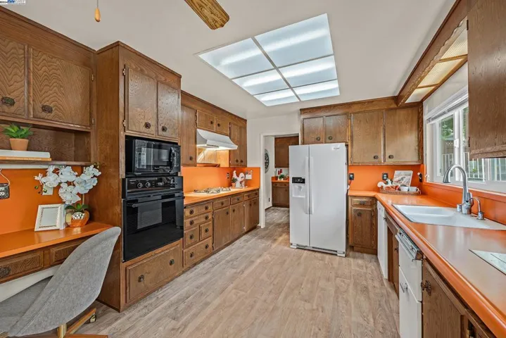 17641 Trenton Dr, Castro Valley, California 94546