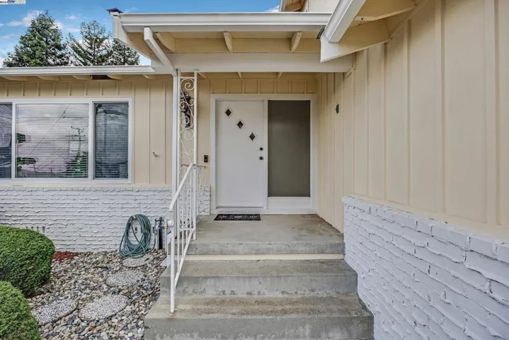 17641 Trenton Dr, Castro Valley, California 94546