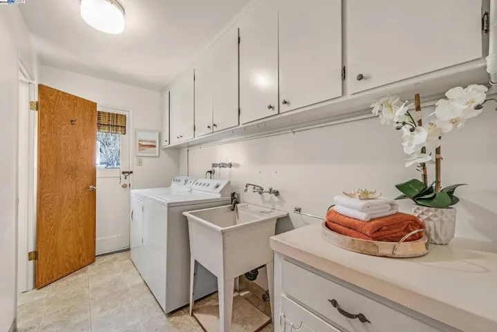 17641 Trenton Dr, Castro Valley, California 94546