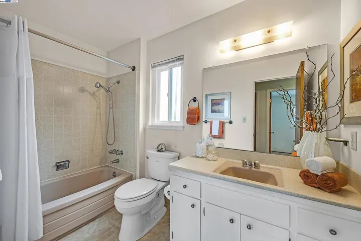 17641 Trenton Dr, Castro Valley, California 94546