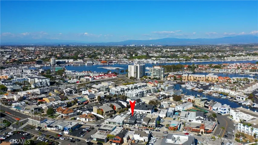 PENINSULA LOCATION CLOSE TO LIDO ISLAND