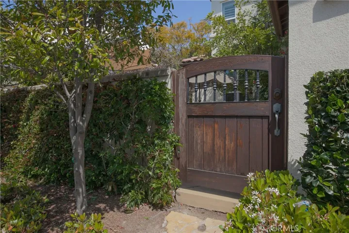 65 Bedstraw Loop, Ladera Ranch, California 92694