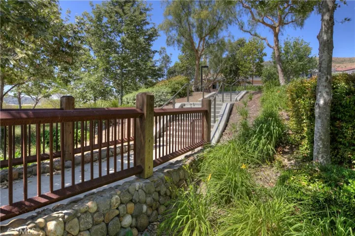65 Bedstraw Loop, Ladera Ranch, California 92694