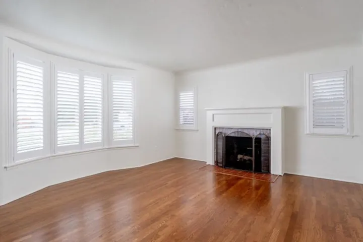 325 Hawthorne Street, Salinas, California 93901