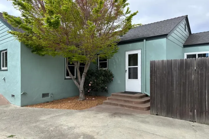 325 Hawthorne Street, Salinas, California 93901