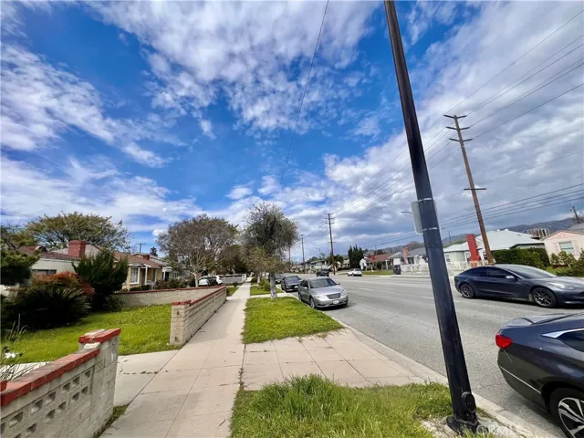 433 N Buena Vista Street, Burbank, California 91505