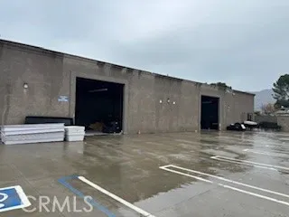 Warehouse with roll-ups