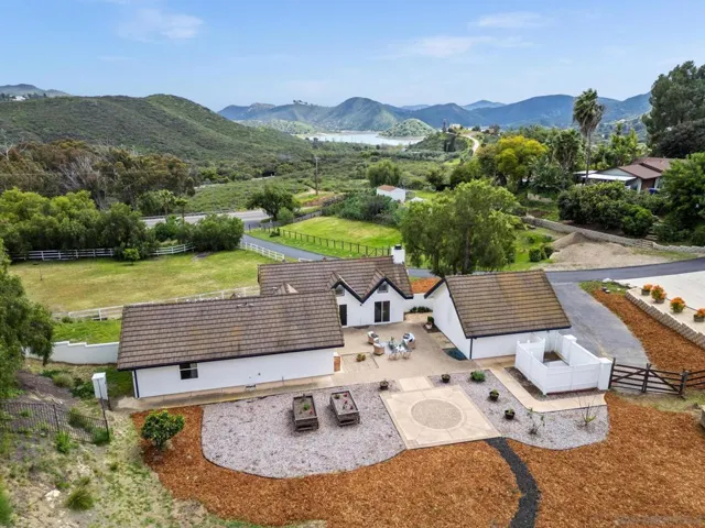 10038 Del Dios Highway, Escondido, California 92029