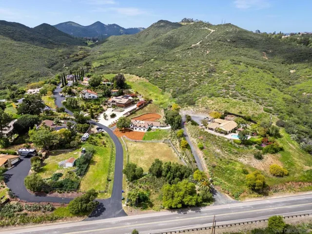 10038 Del Dios Highway, Escondido, California 92029