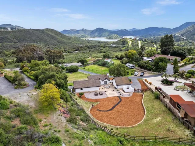 10038 Del Dios Highway, Escondido, California 92029