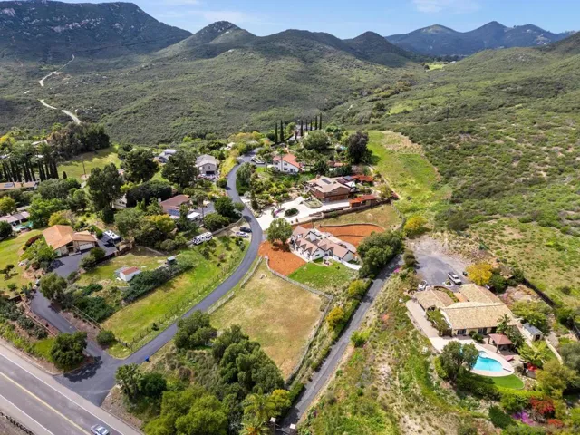 10038 Del Dios Highway, Escondido, California 92029